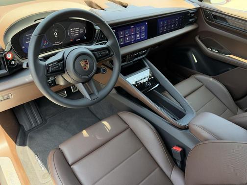2025 Porsche Macan 4S