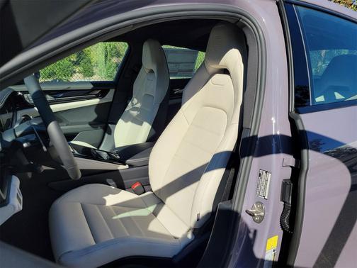 2026 Porsche Panamera 