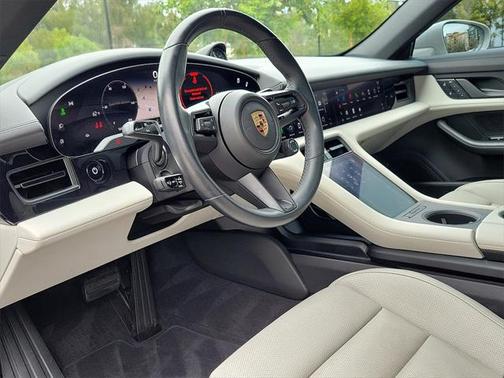 2023 Porsche Taycan