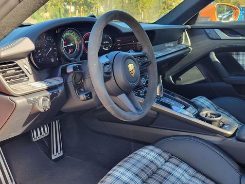 2025 Porsche 911 Turbo