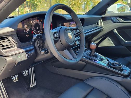 2025 Porsche 911 Carrera T