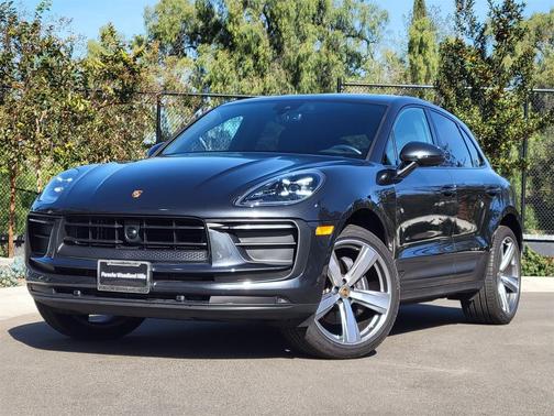2025 Porsche Macan Loaner