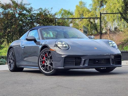 2026 Porsche 911 Targa 4S