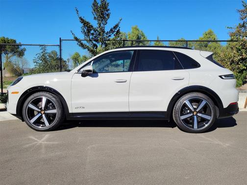 2026 Porsche Cayenne GTS