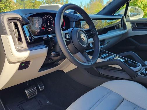 2026 Porsche Cayenne GTS