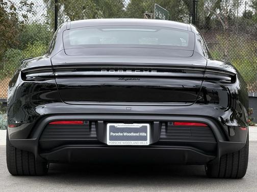 2026 Porsche Taycan 