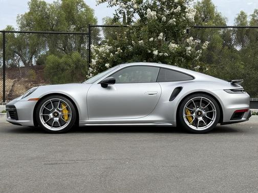 2024 Porsche 911 Turbo S