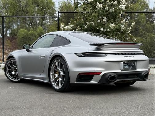 2024 Porsche 911 Turbo S