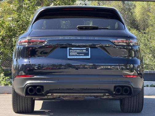 2023 Porsche Cayenne Platinum Edition