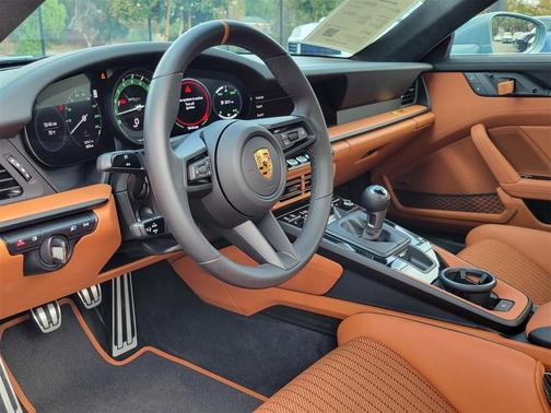 2024 Porsche 911 S/T