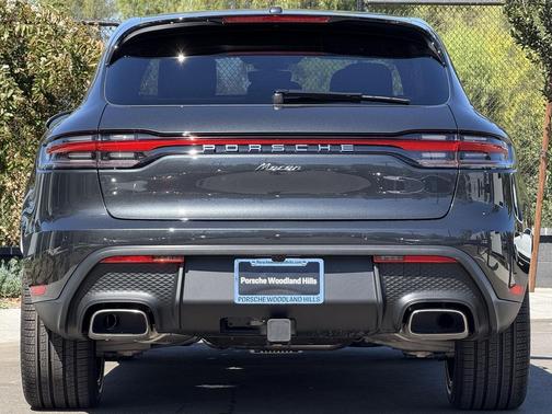 2025 Porsche Macan 