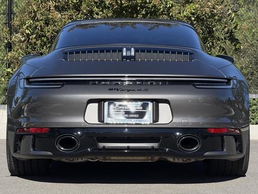 2022 Porsche 911 Targa 4S