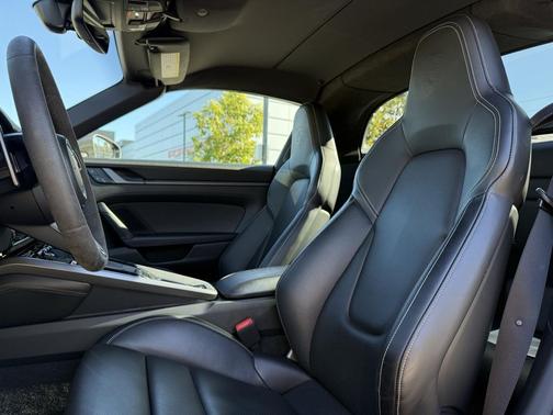 2022 Porsche 911 Targa 4S