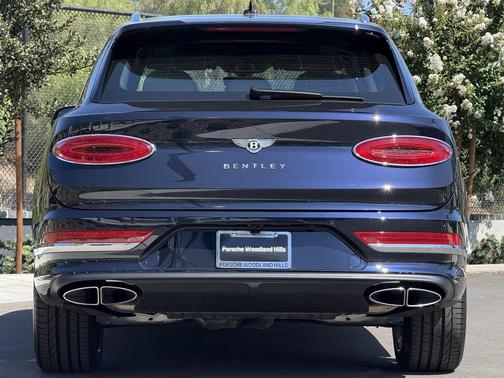 2024 Bentley Bentayga V8
