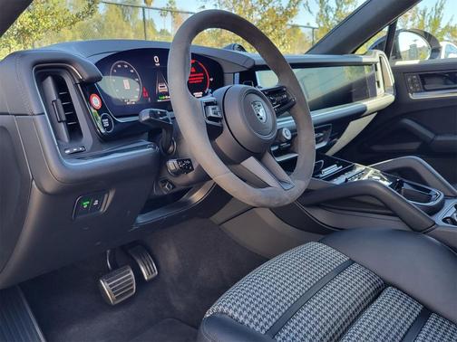 2025 Porsche Cayenne Cayenne Turbo E-Hybrid