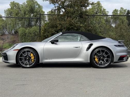 2022 Porsche 911 Turbo S