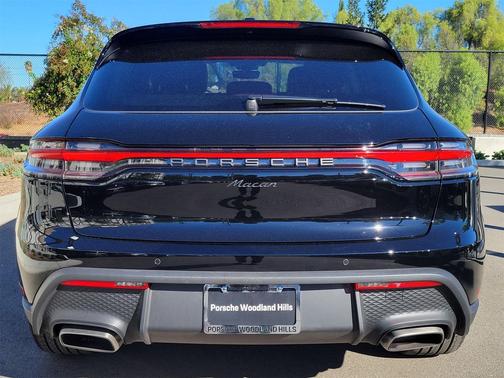 2025 Porsche Macan