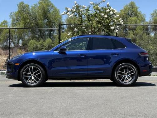 2024 Porsche Macan Base