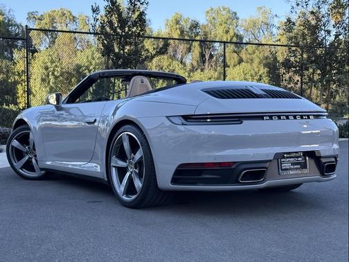 2024 Porsche 911 Carrera