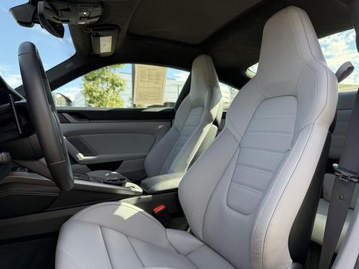 2026 Porsche 911 Carrera