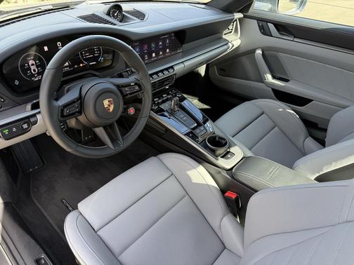 2026 Porsche 911 Carrera