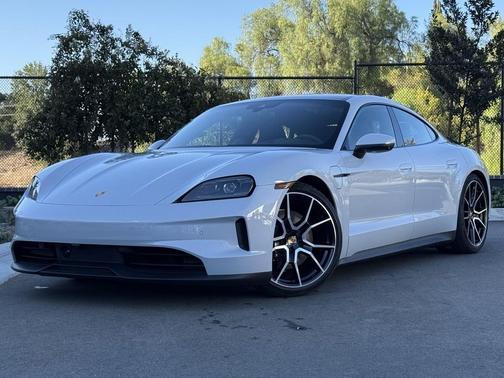 2025 Porsche Taycan 4