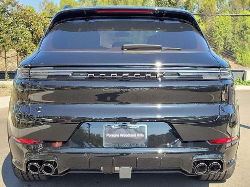 2026 Porsche Cayenne GTS