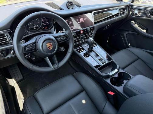 Chalk 2026 Porsche Macan Macan T