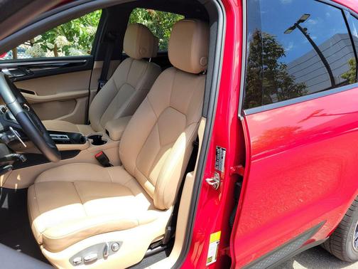 Carmine Red 2026 Porsche Macan Macan