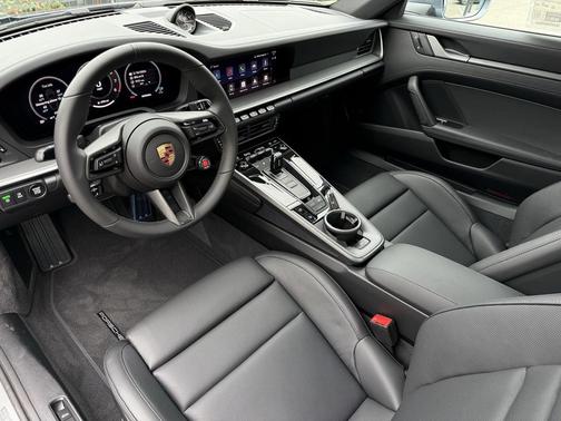 2026 Porsche 911 Carrera 4S