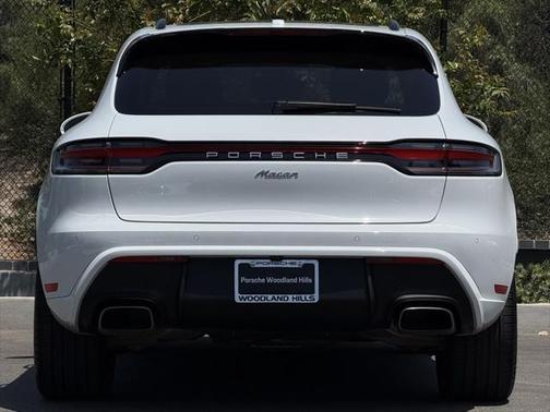 2024 Porsche Macan Base