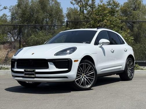 2024 Porsche Macan Base