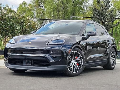 2025 Porsche Macan 4S