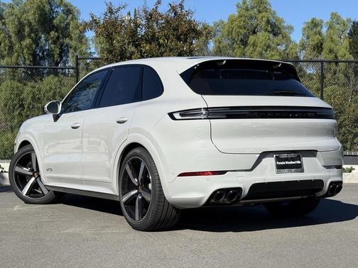 2026 Porsche Cayenne GTS