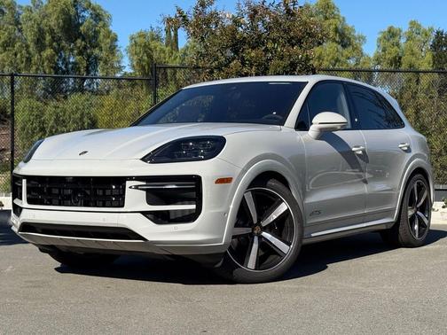 2026 Porsche Cayenne GTS
