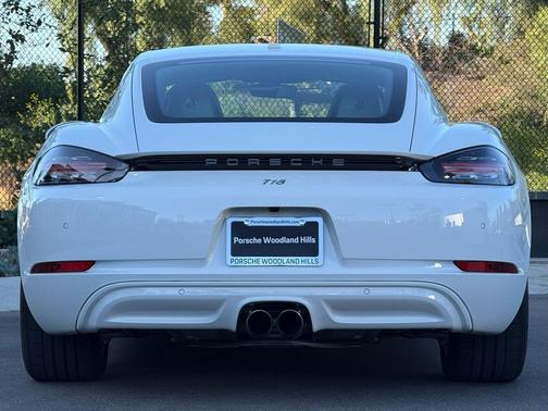 2025 Porsche 718 Cayman Loaner