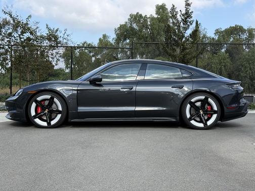 2026 Porsche Taycan 4S