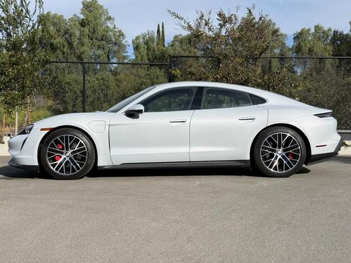 2023 Porsche Taycan 4S