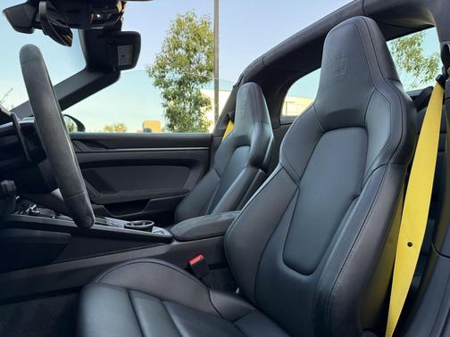 2025 Porsche 911 Targa 4 GTS