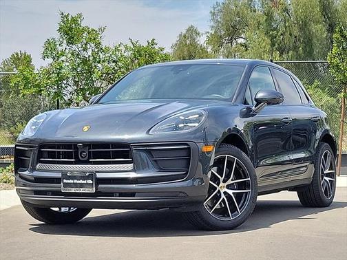 2025 Porsche Macan Base