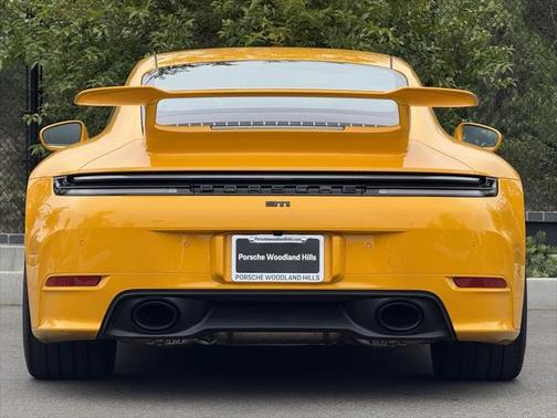 2025 Porsche 911 Carrera
