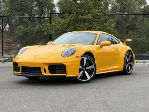 2025 Porsche 911 Carrera