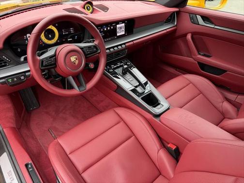 2025 Porsche 911 Carrera