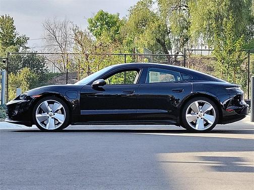 2024 Porsche Taycan 4S