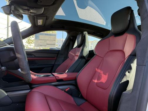 2026 Porsche Taycan GTS