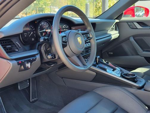 2022 Porsche 911 Carrera