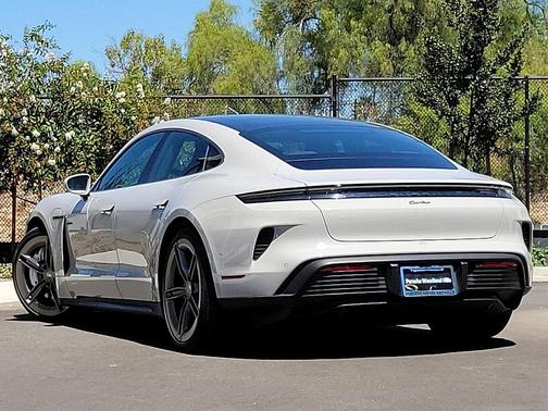2025 Porsche Taycan Turbo