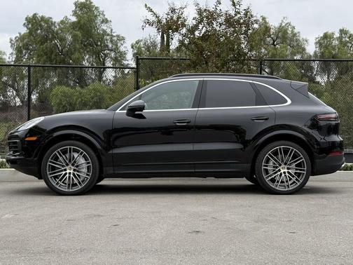 2022 Porsche Cayenne Platinum Edition