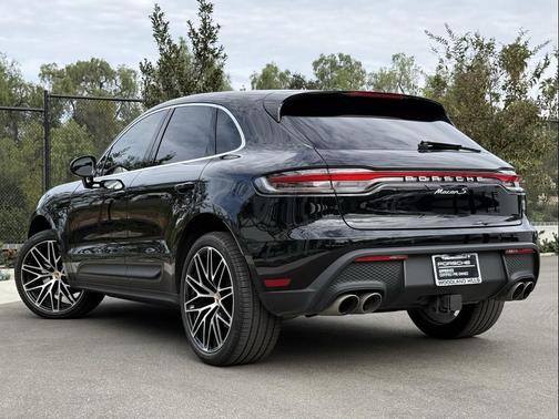 2022 Porsche Macan S