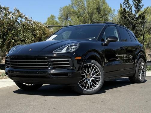 2023 Porsche Cayenne Platinum Edition